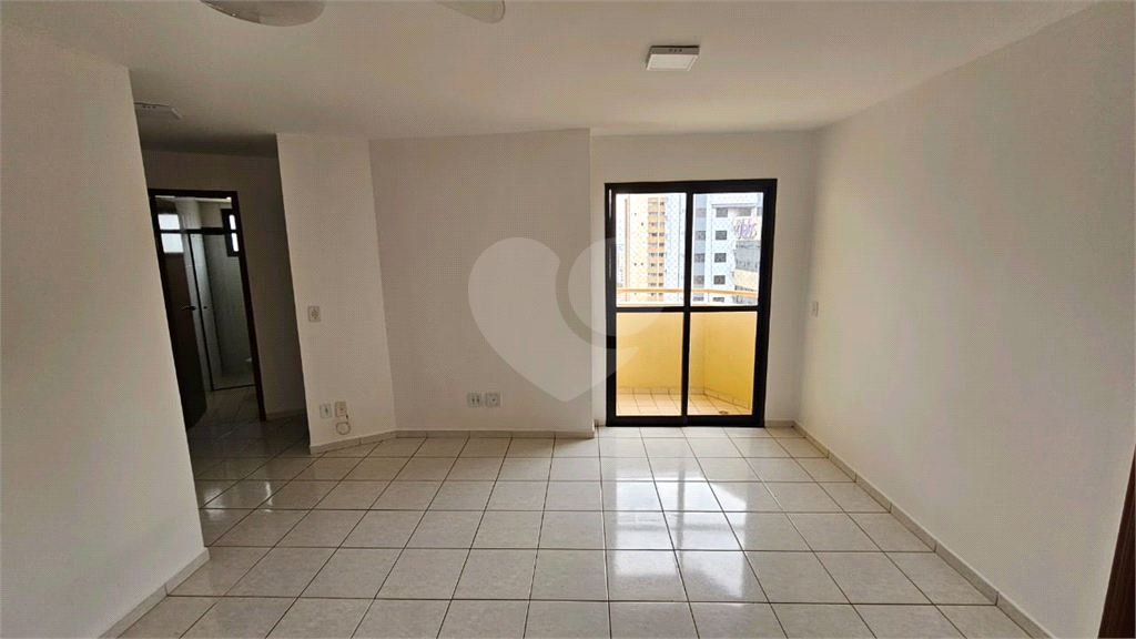 Apartamento para alugar com 2 quartos, 57m² - Foto 2