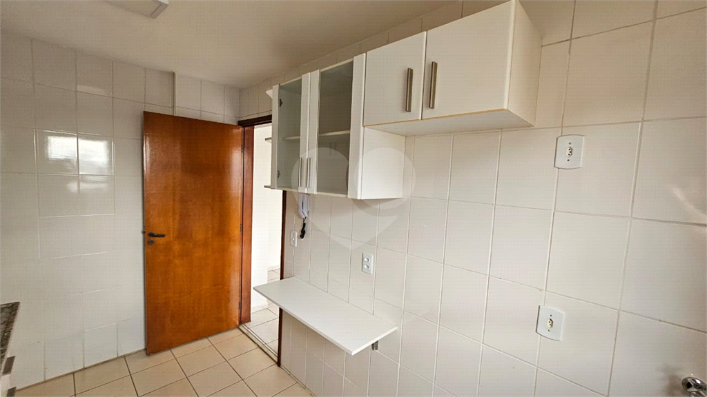 Apartamento para alugar com 2 quartos, 57m² - Foto 4