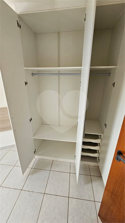 Apartamento para alugar com 2 quartos, 57m² - Foto 11