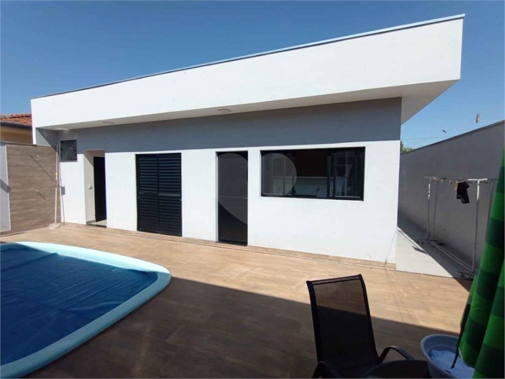 Casa à venda com 3 quartos, 250m² - Foto 18