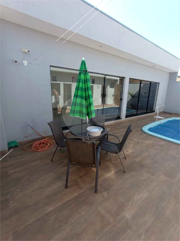 Casa à venda com 3 quartos, 250m² - Foto 17