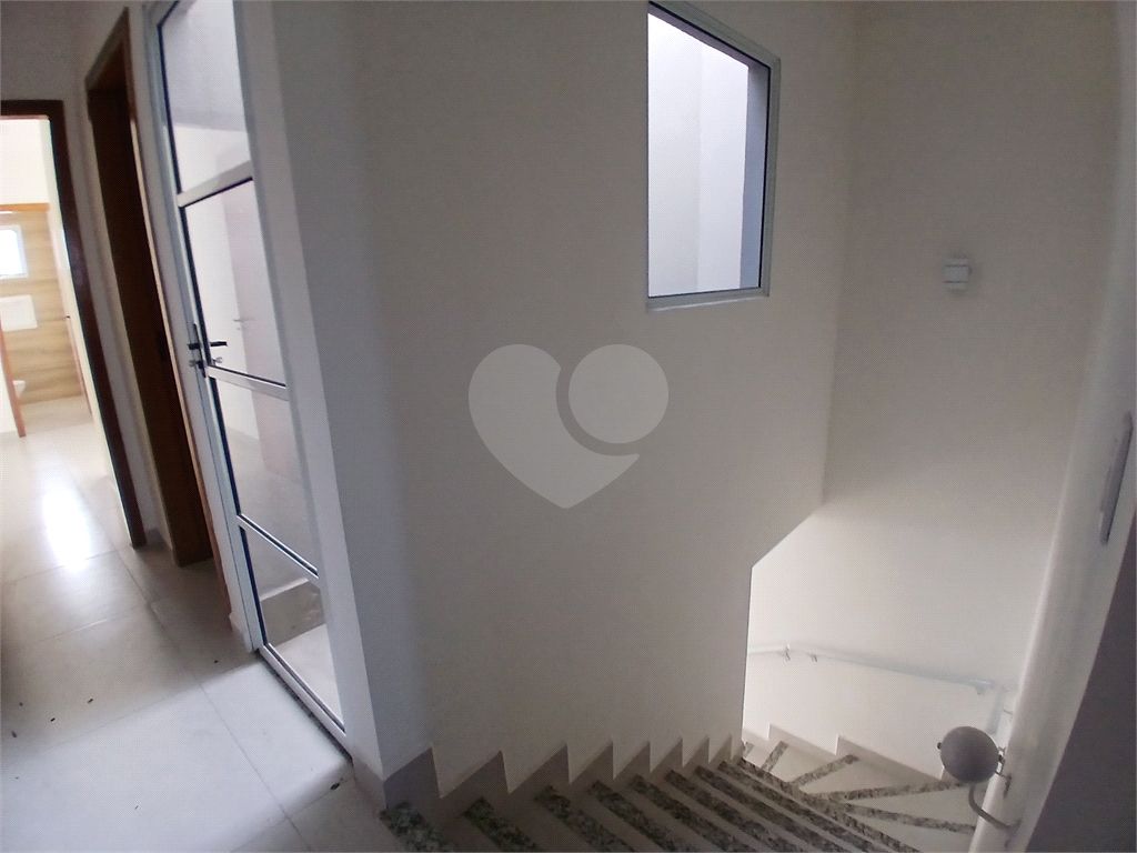 Seu Sonho Mora Aqui: Sobrado de Lançamento na Cobiçada Vila Guedes! 3 dormitórios, 1 suíte, 2 vagas de garagem.