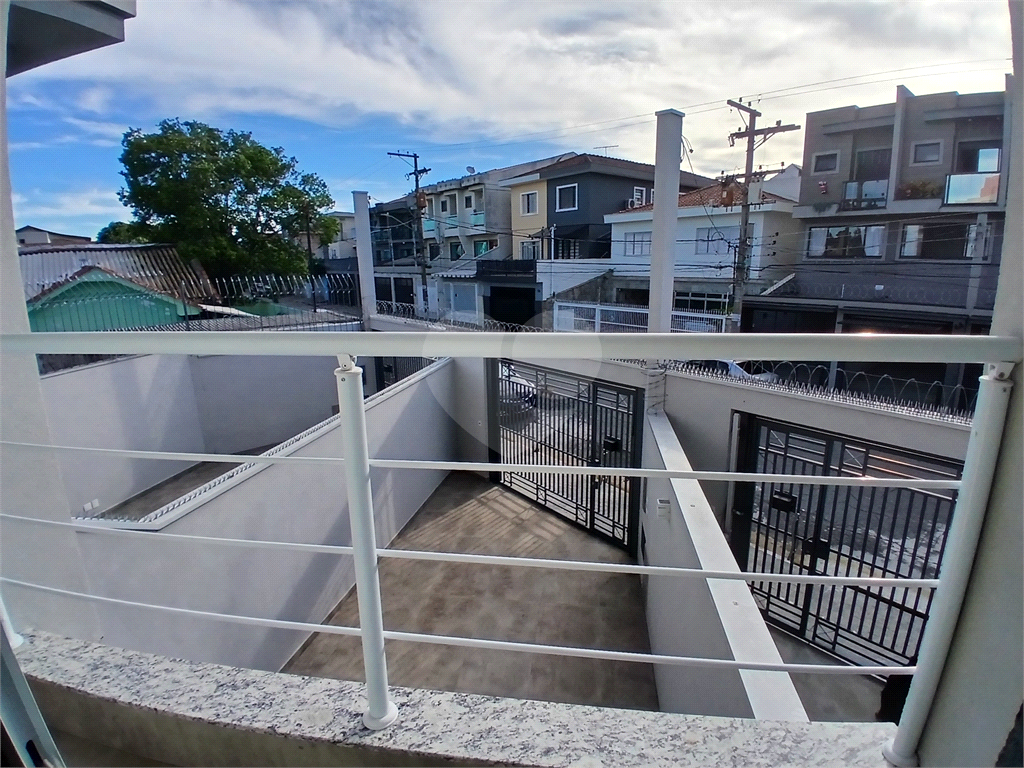 Seu Sonho Mora Aqui: Sobrado de Lançamento na Cobiçada Vila Guedes! 3 dormitórios, 1 suíte, 2 vagas de garagem.