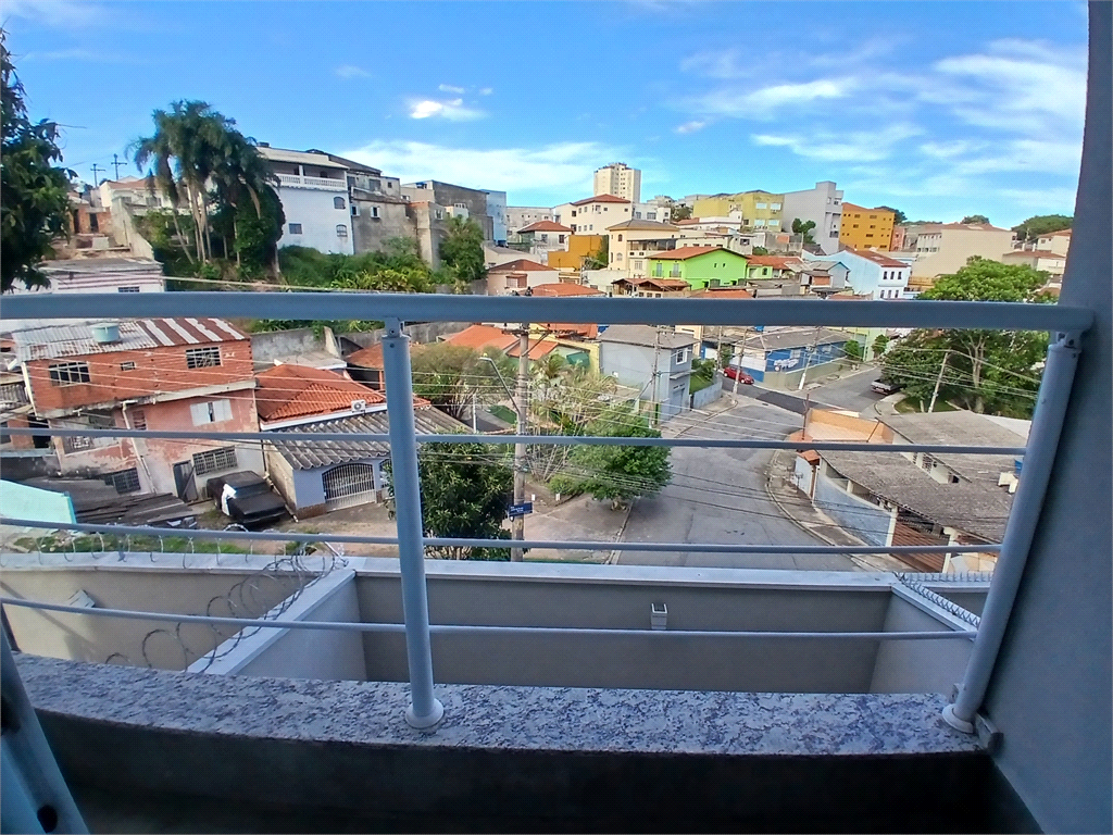 Seu Sonho Mora Aqui: Sobrado de Lançamento na Cobiçada Vila Guedes! 3 dormitórios, 1 suíte, 2 vagas de garagem.
