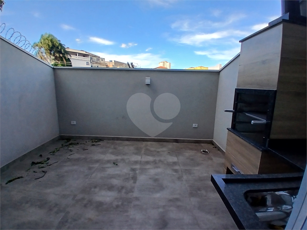 Seu Sonho Mora Aqui: Sobrado de Lançamento na Cobiçada Vila Guedes! 3 dormitórios, 1 suíte, 2 vagas de garagem.