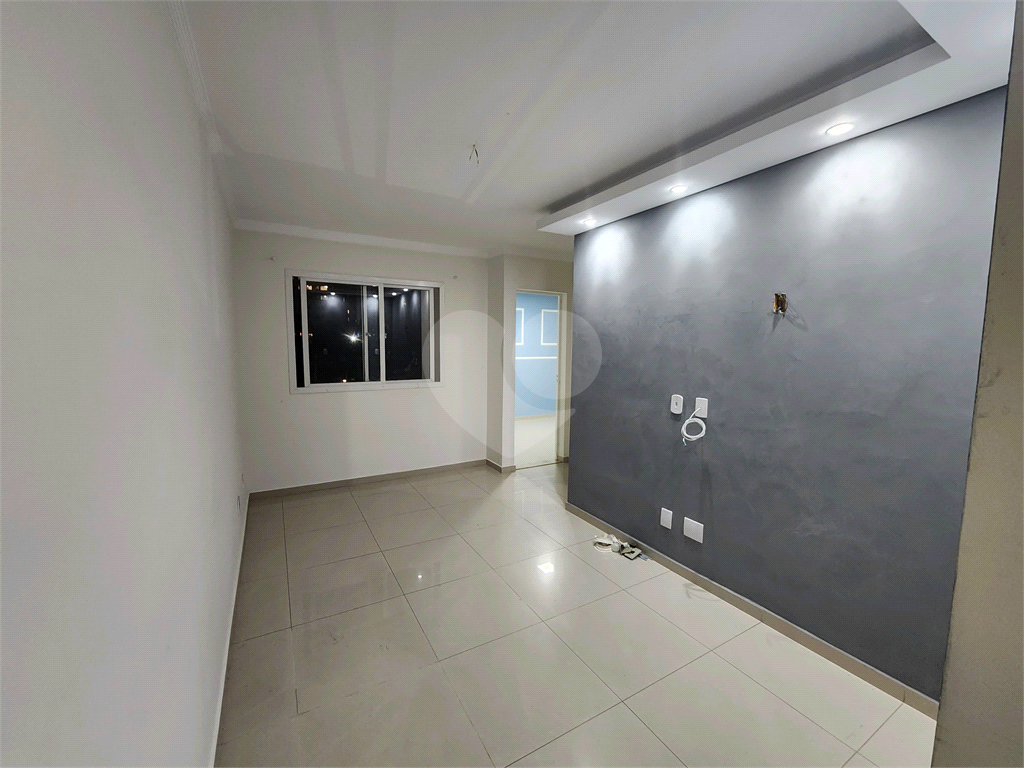 APARTAMENTO em PARQUE BRISTOL