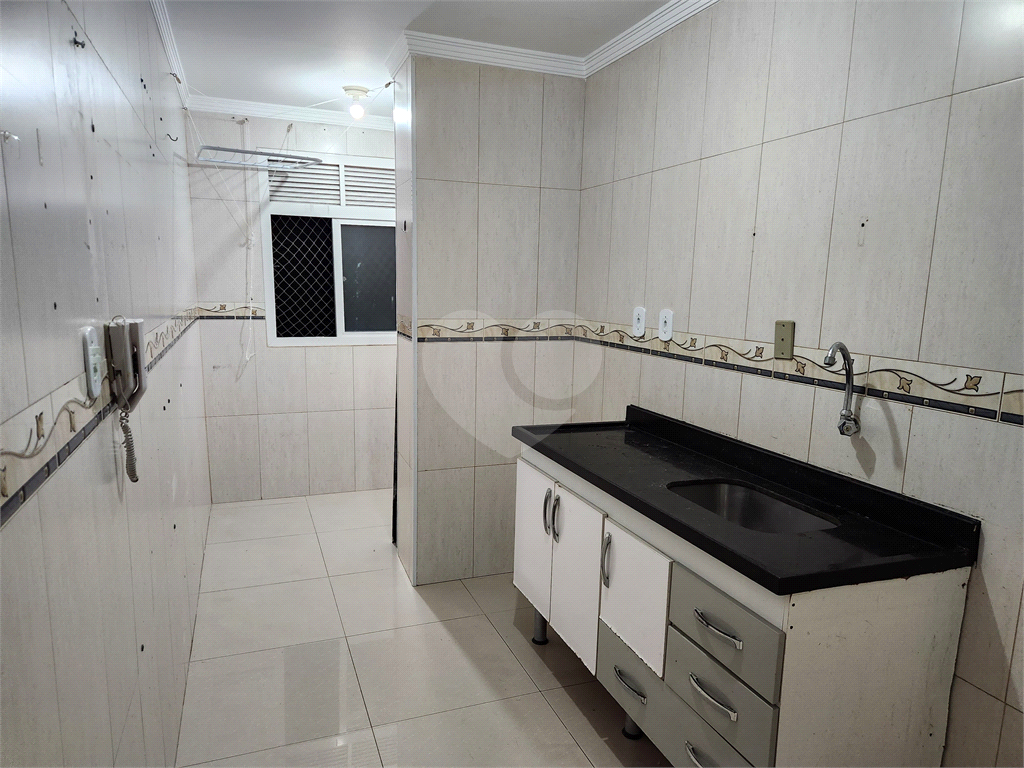 APARTAMENTO em PARQUE BRISTOL