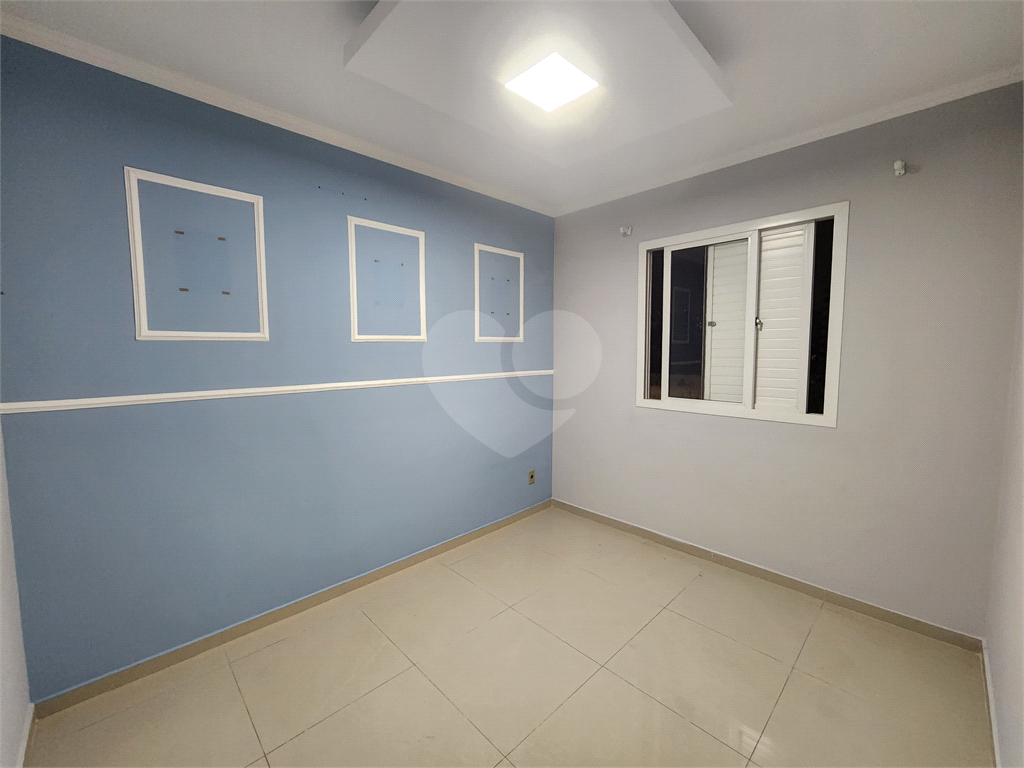 APARTAMENTO em PARQUE BRISTOL