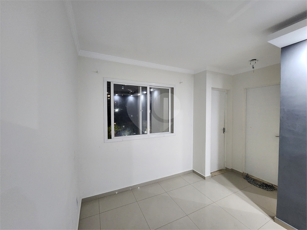 APARTAMENTO em PARQUE BRISTOL