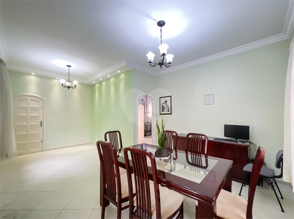 Casa Térrea - Butantã - 6 Dormitórios / 3 Suítes - 3 Vagas - Venda / Compra