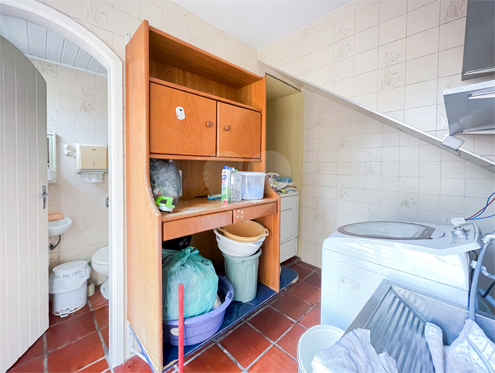 Casa Térrea - Butantã - 6 Dormitórios / 3 Suítes - 3 Vagas - Venda / Compra