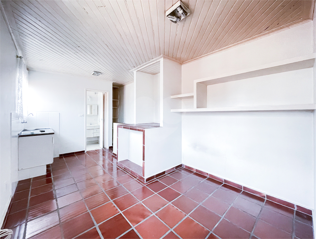 Casa Térrea - Butantã - 6 Dormitórios / 3 Suítes - 3 Vagas - Venda / Compra