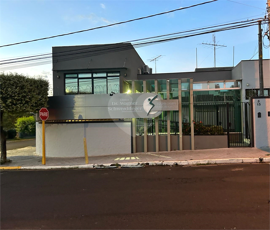 Prédio Inteiro à venda e aluguel com 4 quartos, 360m² - Foto 1