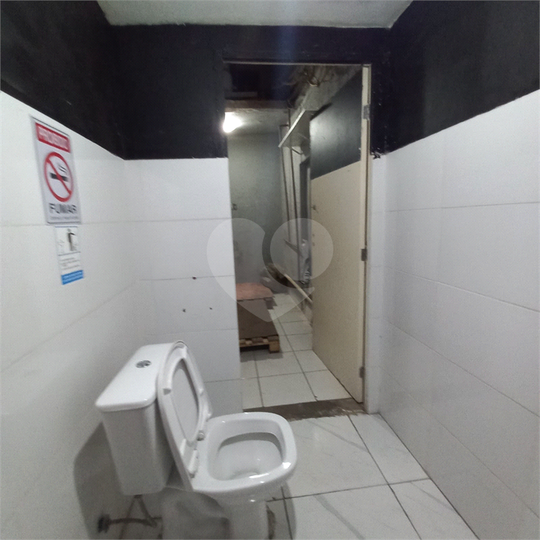 Sobrado em ótima região, parte superior do sobrado com renda, Parte de baixo para Locação .