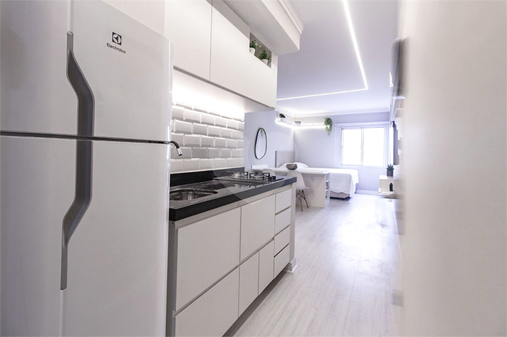 Apartamento de 25 m² com vaga e mobiliado nos Campos Eliseos