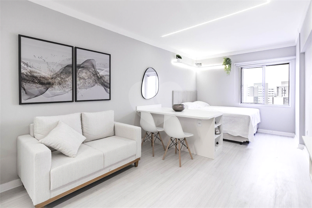 Apartamento de 25 m² com vaga e mobiliado nos Campos Eliseos