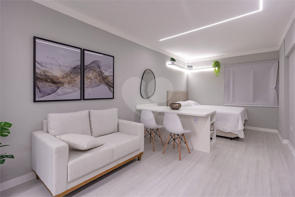 Apartamento de 25 m² com vaga e mobiliado nos Campos Eliseos