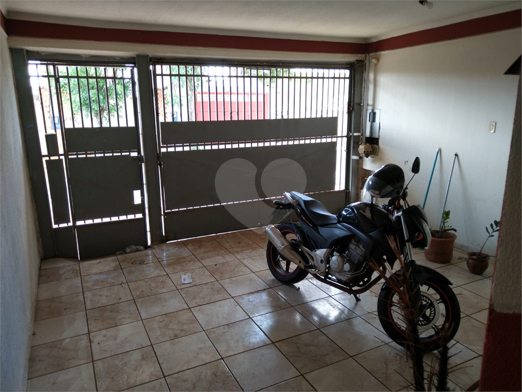 Sobrado à venda e aluguel com 3 quartos, 184m² - Foto 23