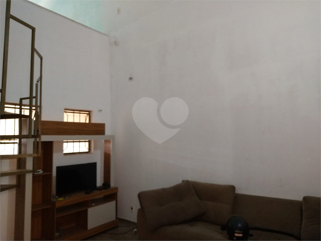 Sobrado à venda e aluguel com 3 quartos, 184m² - Foto 3