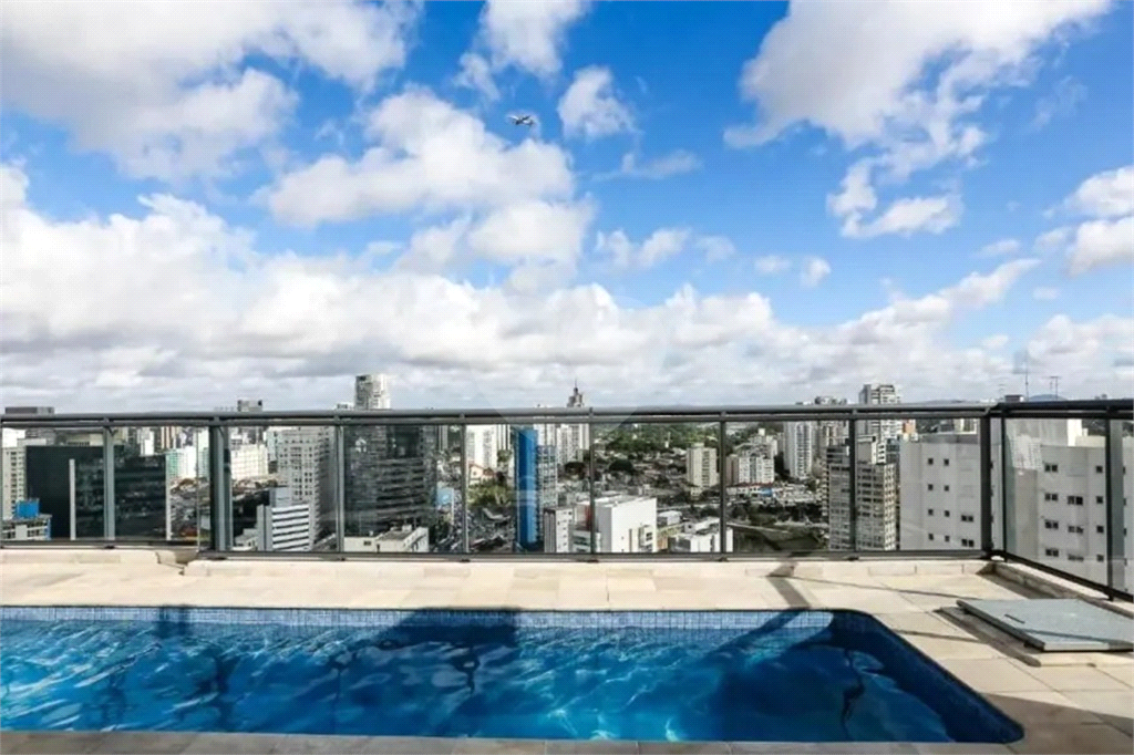 Apartamento de 32 m²  a venda em Pinheiros