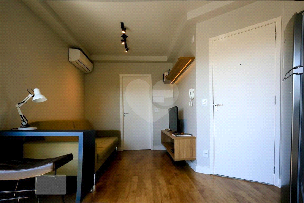 Apartamento de 32 m²  a venda em Pinheiros