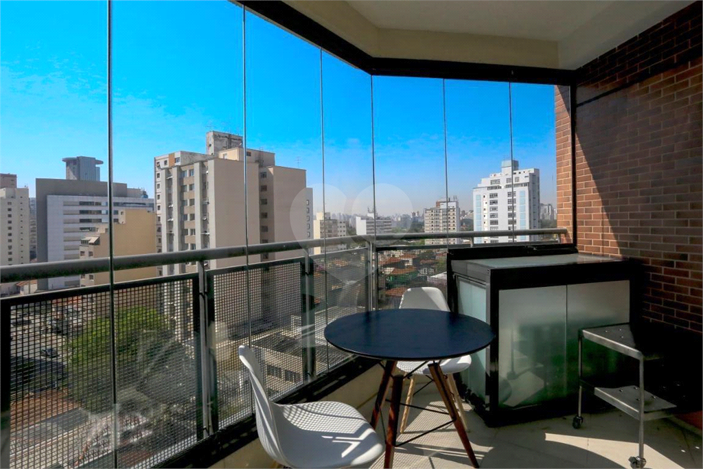 Apartamento de 32 m²  a venda em Pinheiros