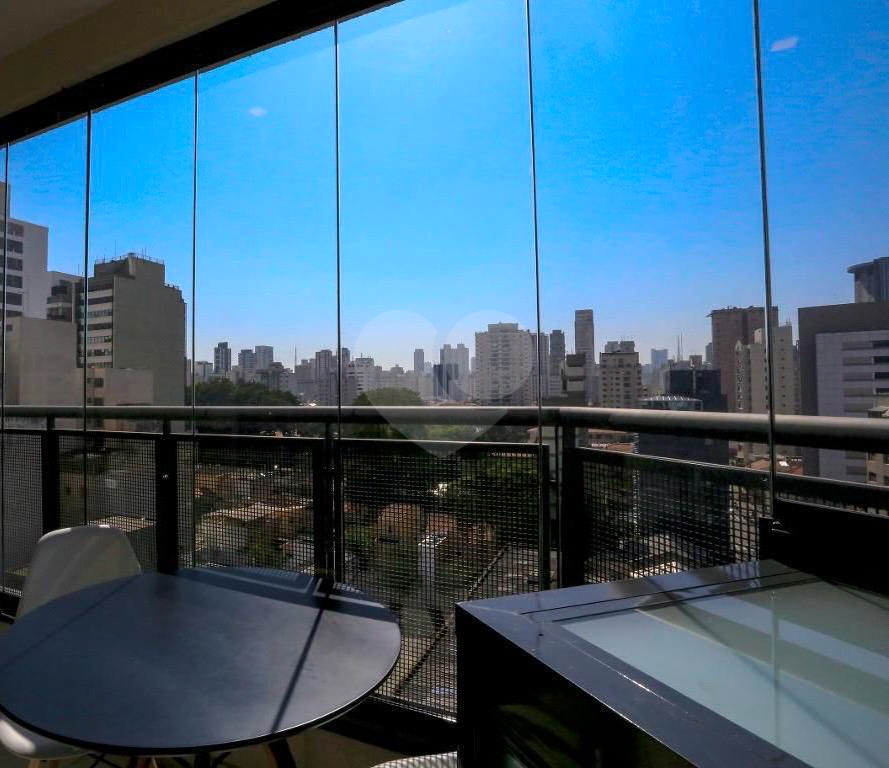 Apartamento de 32 m²  a venda em Pinheiros