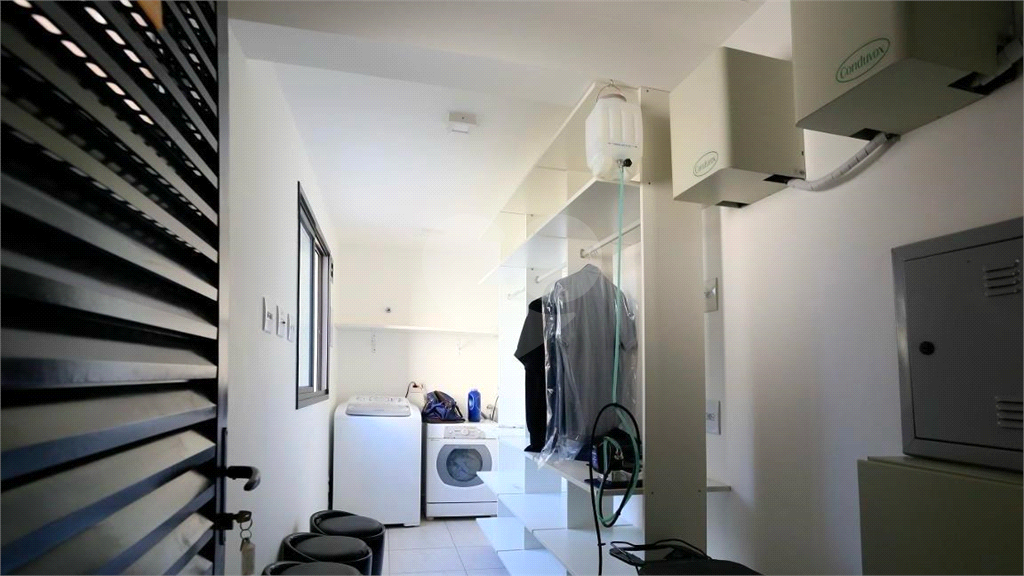 Apartamento de 32 m²  a venda em Pinheiros