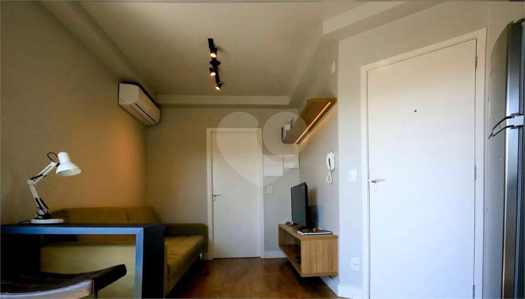 Apartamento de 32 m²  a venda em Pinheiros