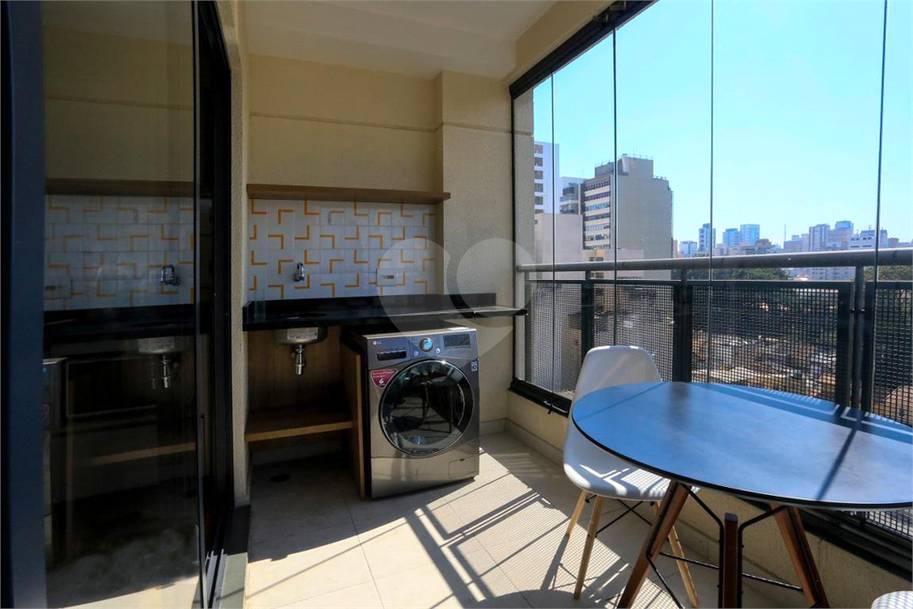 Apartamento de 32 m²  a venda em Pinheiros