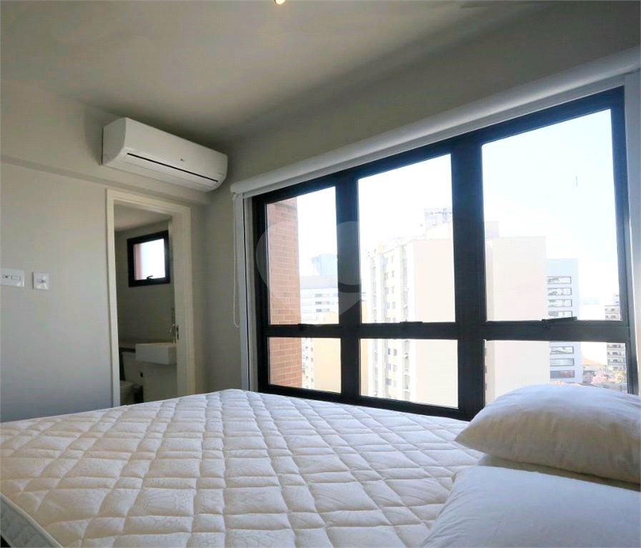 Apartamento de 32 m²  a venda em Pinheiros