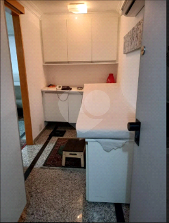 Sala/Consultório Médico Pronto para trabalhar.no Bairro do Paraíso próximo ao HCor,e HAOC