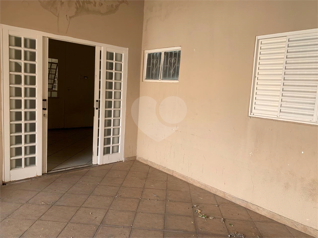 Casa à venda com 2 quartos, 166m² - Foto 1