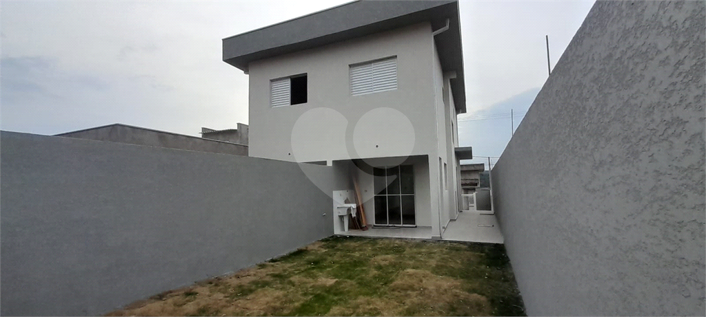 Casa à venda com 2 quartos, 65m² - Foto 30