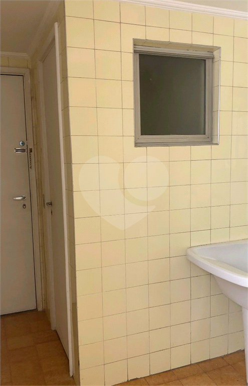 APARTAMENTO em MOEMA