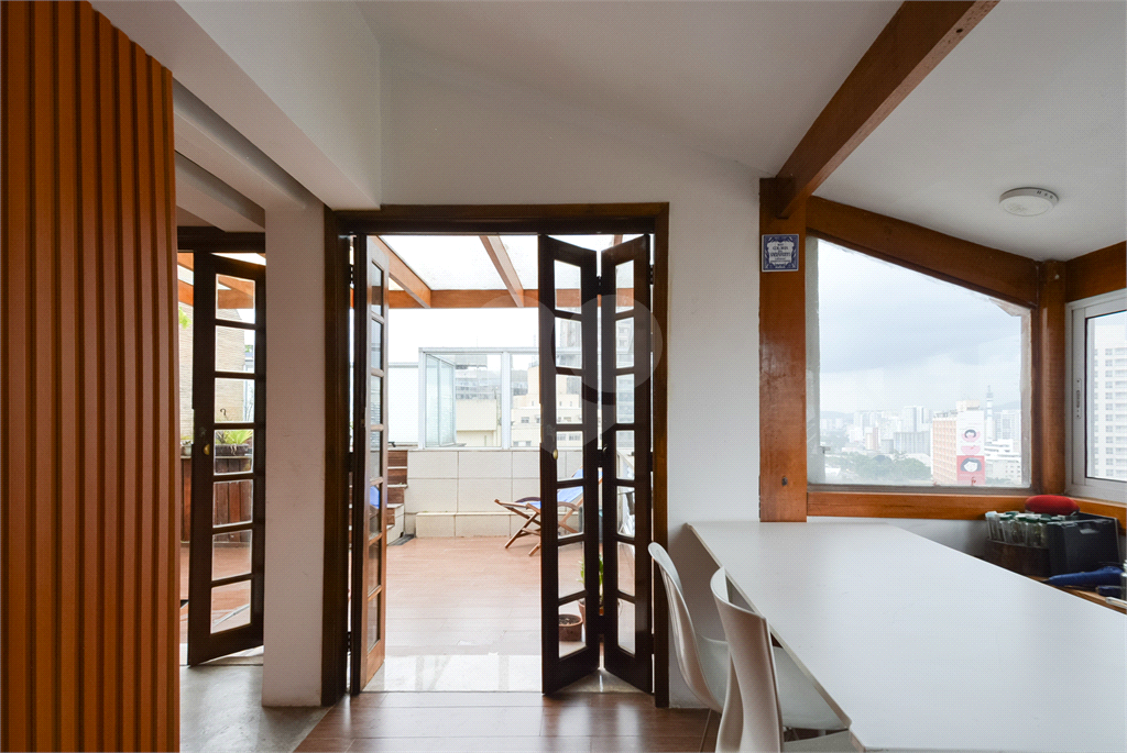  Cobertura Duplex de 112 m², à venda com 3 quartos e 2 vagas de garagem. R$ 1.180.000,00