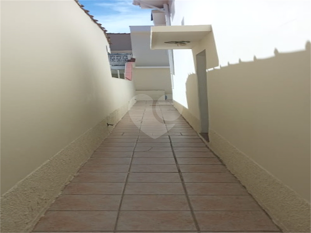 Sobrado à venda e aluguel com 3 quartos, 180m² - Foto 35