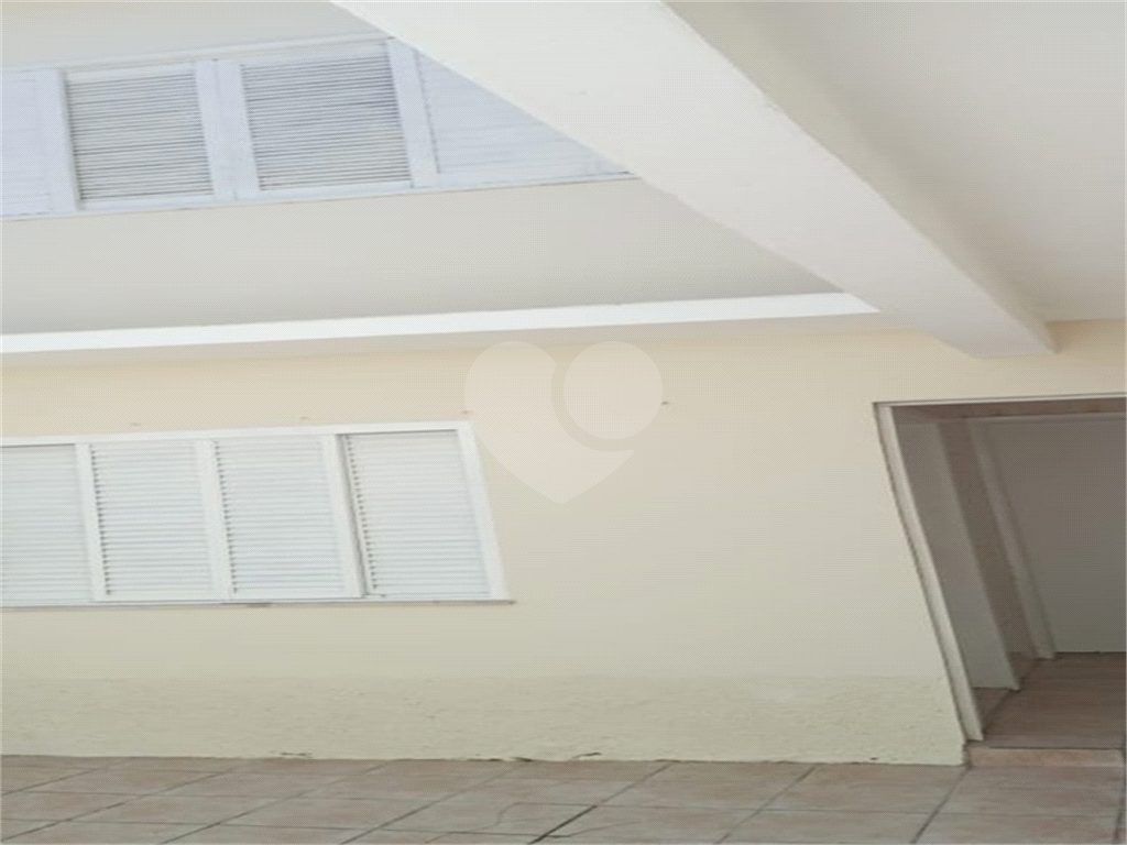 Sobrado à venda e aluguel com 3 quartos, 180m² - Foto 30