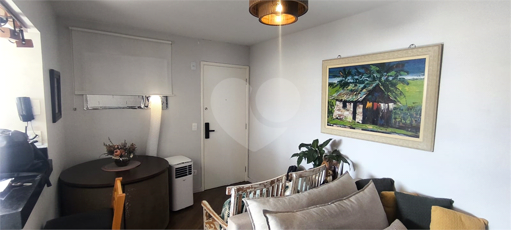 Conforto e a conveniência neste charmoso apartamento de 1 dormitório em Santana. 1 vaga