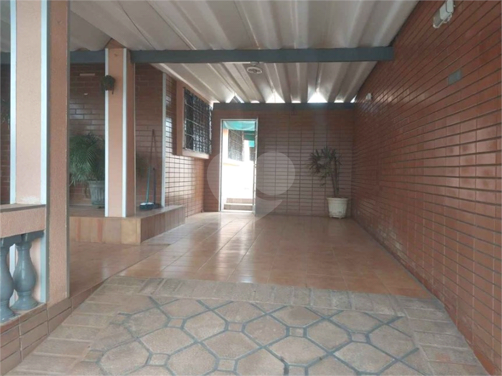 Casa à venda com 4 quartos, 194m² - Foto 3