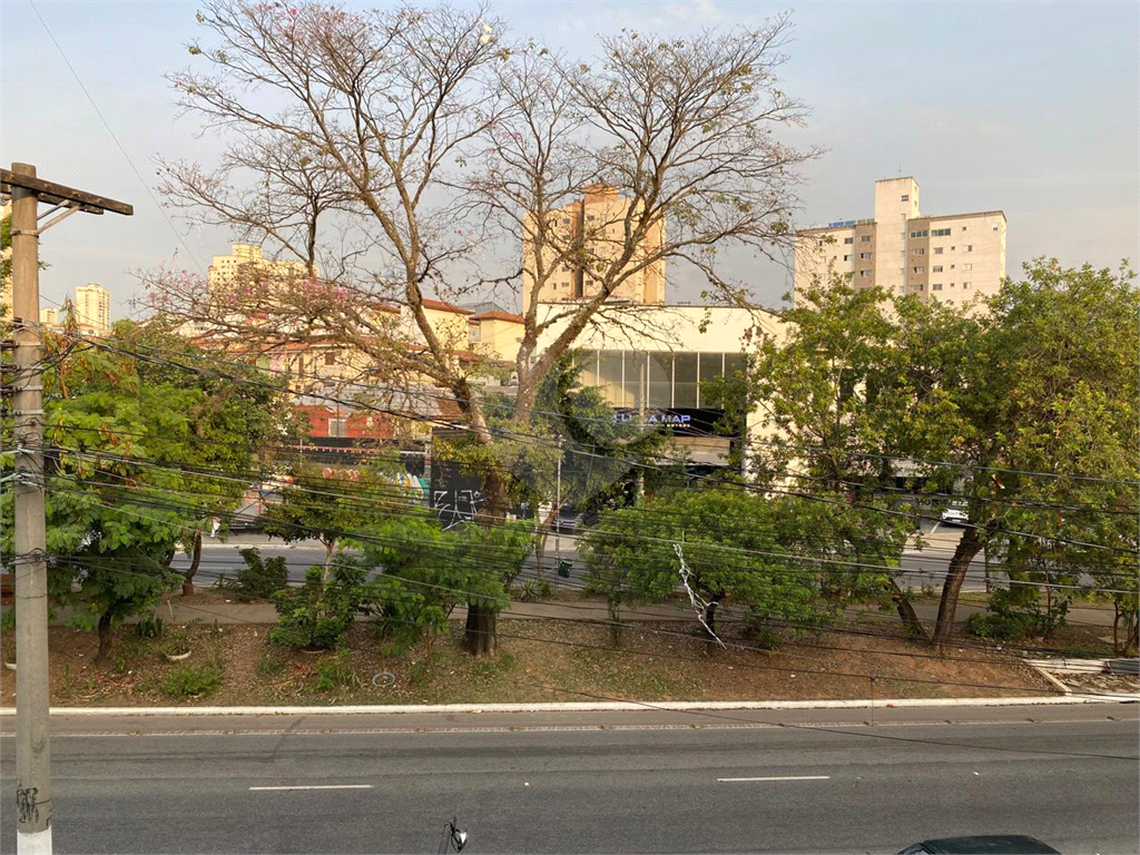 Prédio comercial Salão comercial na Avenida Engenheiro Caetano Álvares