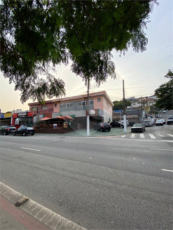 Prédio comercial Salão comercial na Avenida Engenheiro Caetano Álvares