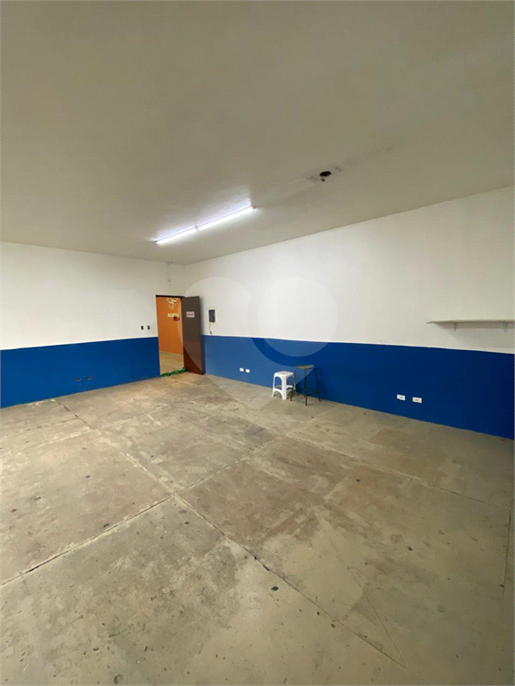 Prédio comercial Salão comercial na Avenida Engenheiro Caetano Álvares