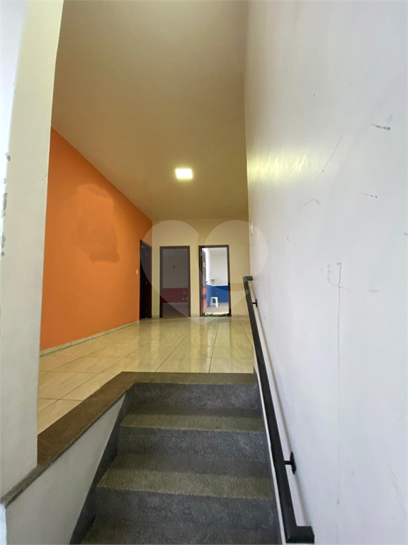 Prédio comercial Salão comercial na Avenida Engenheiro Caetano Álvares