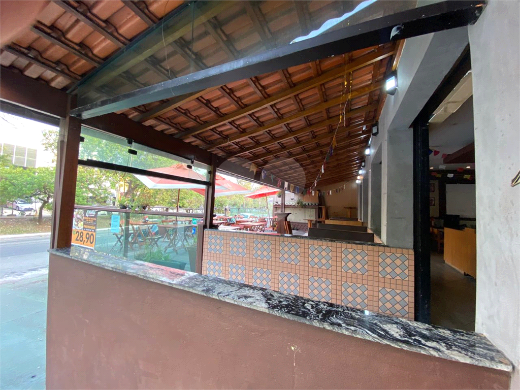 Prédio comercial Salão comercial na Avenida Engenheiro Caetano Álvares