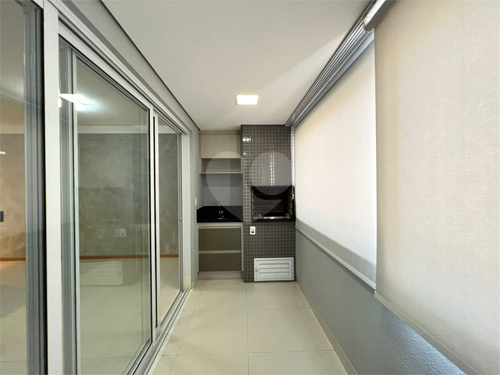 Apartamento para alugar com 3 quartos, 81m² - Foto 8