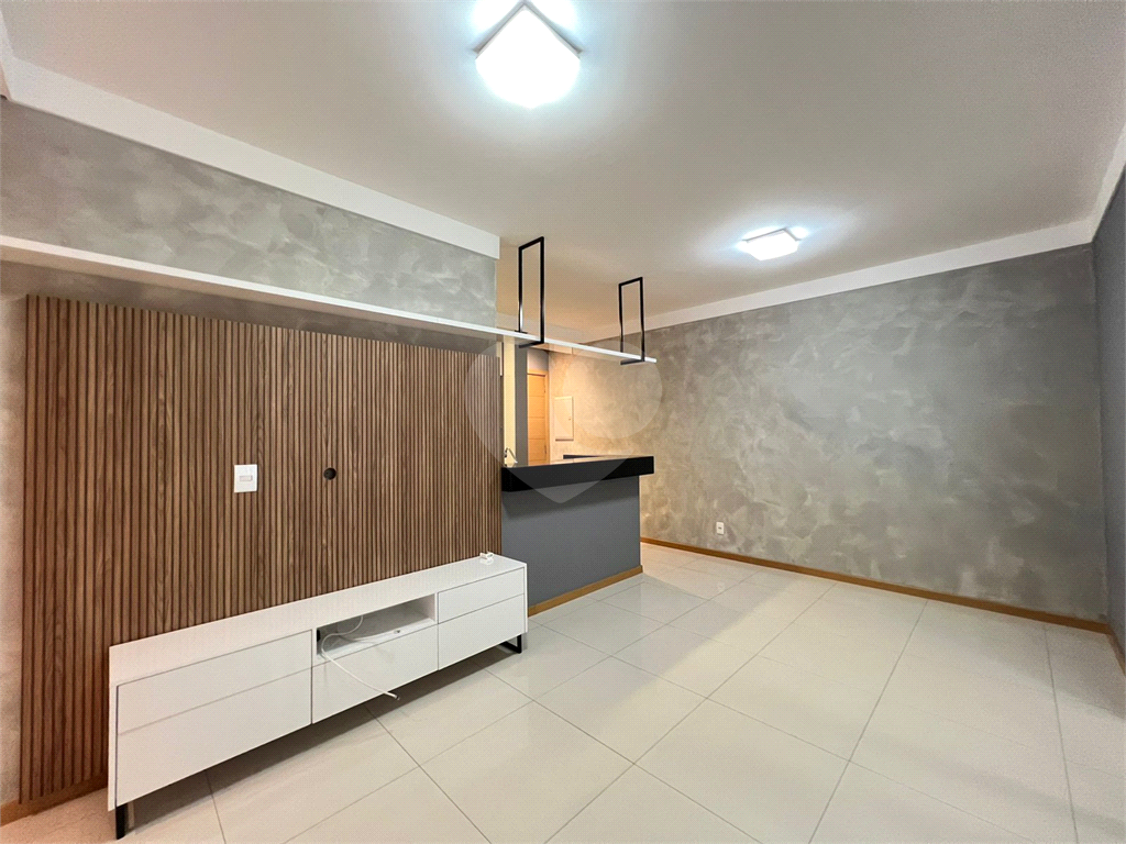 Apartamento para alugar com 3 quartos, 81m² - Foto 9