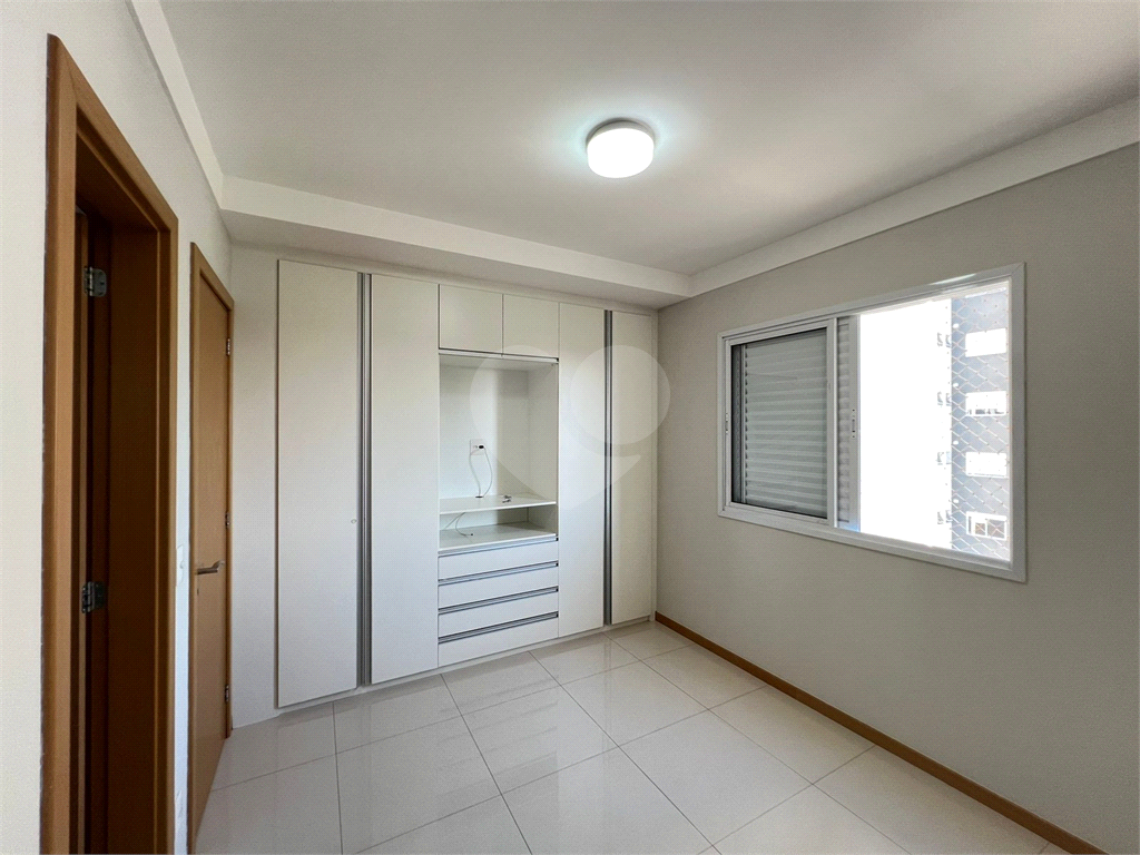 Apartamento para alugar com 3 quartos, 81m² - Foto 18