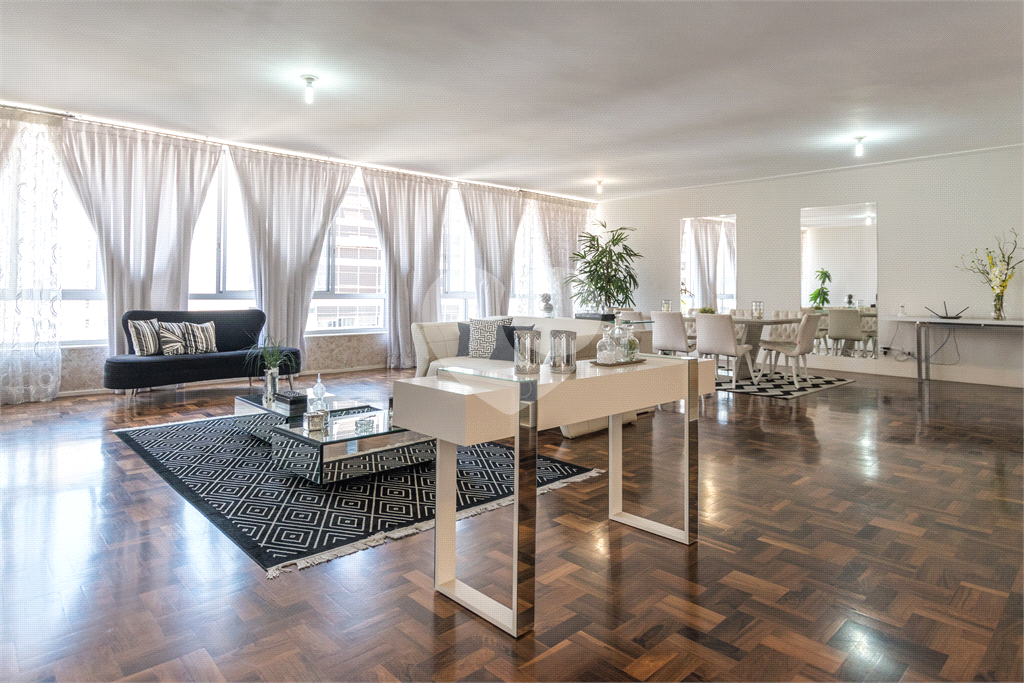 Apartamento com 3 1uartos, 3 suítes, 2 vagas, 277m² de área útil - Higienópolis