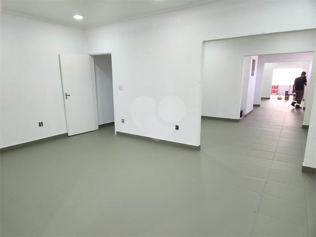 PRÉDIO INTEIRO em VILA LEOPOLDINA